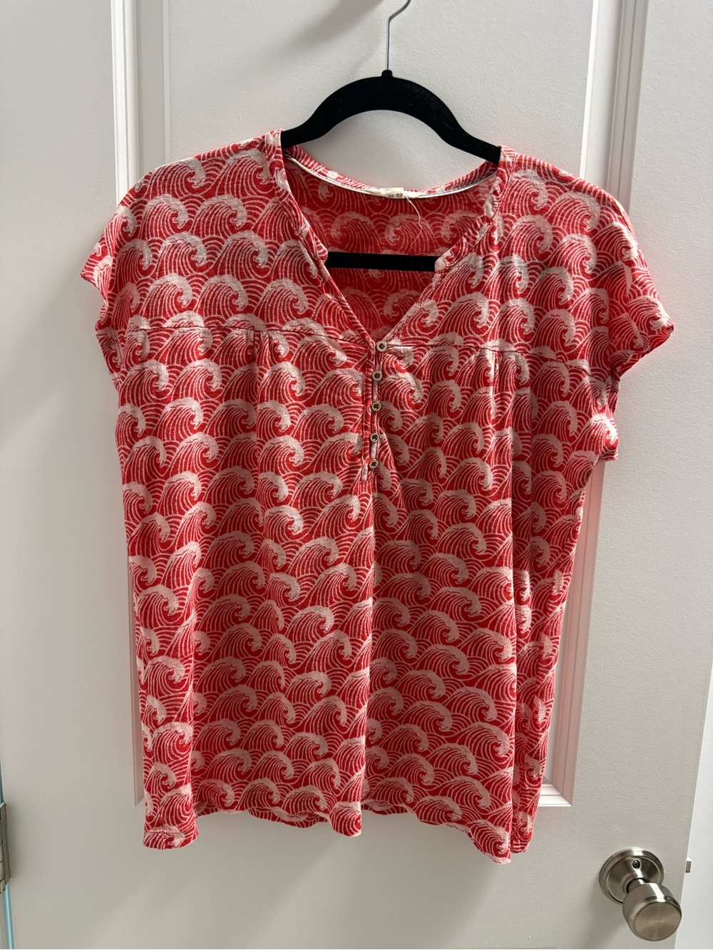 Women’s Red Wave-Print Short Sleeve Henley Tee